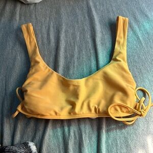 Women’s Hollister swim bikini top (xs) Hollister